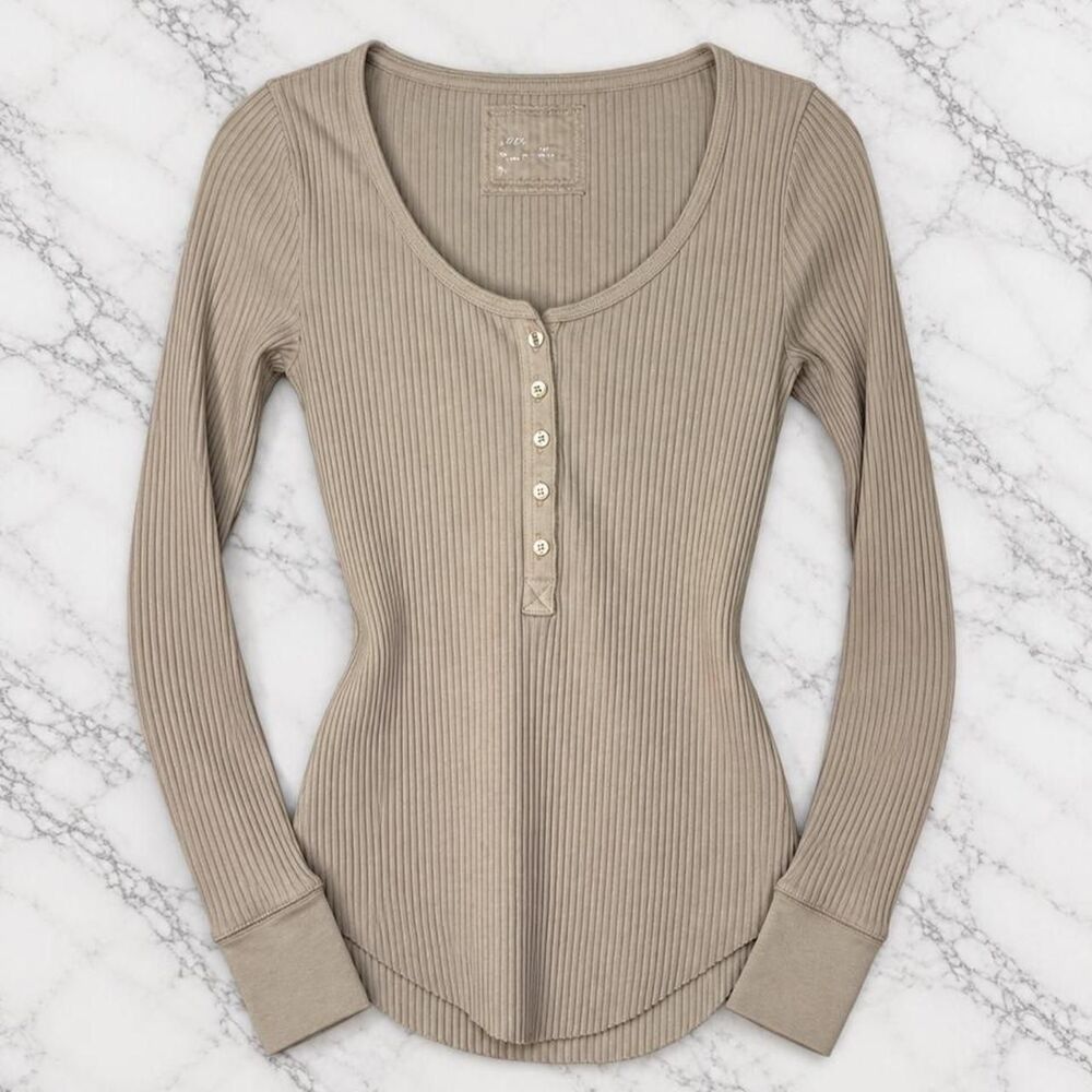 Aerie Women's Tan and Cream T-shirt
